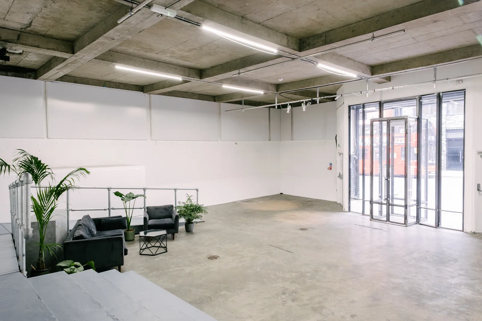 Loading Bay — photo 2
