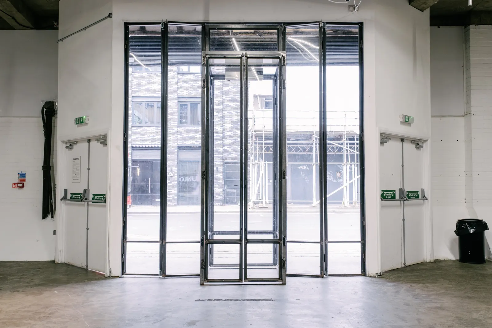 Loading Bay — photo 3