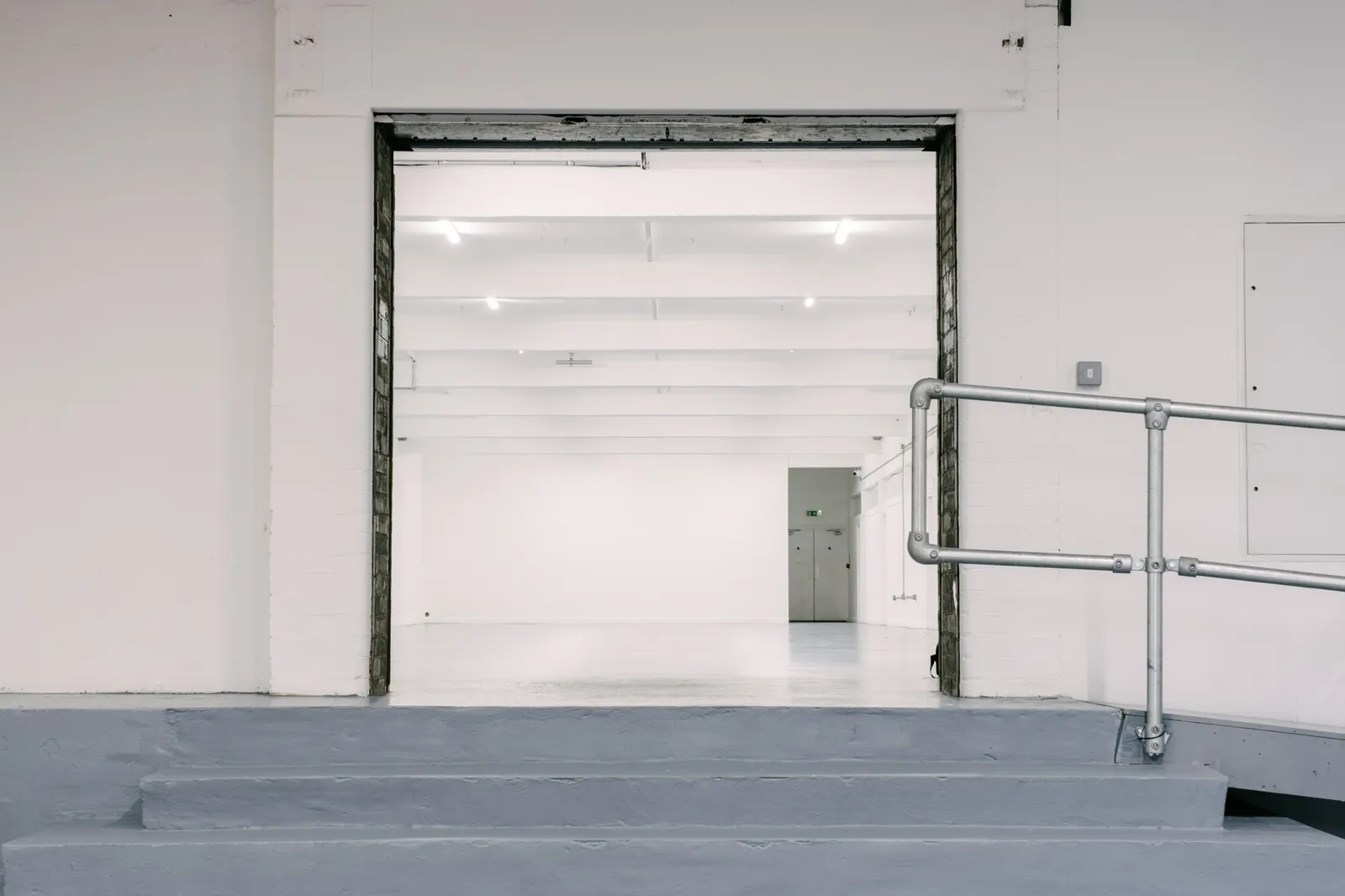 Loading Bay — photo 4